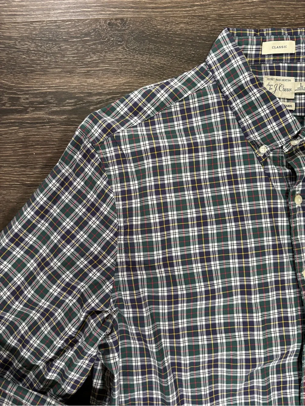 J. Crew Navy Plaid Button-Up Size Large 100%. Cotton